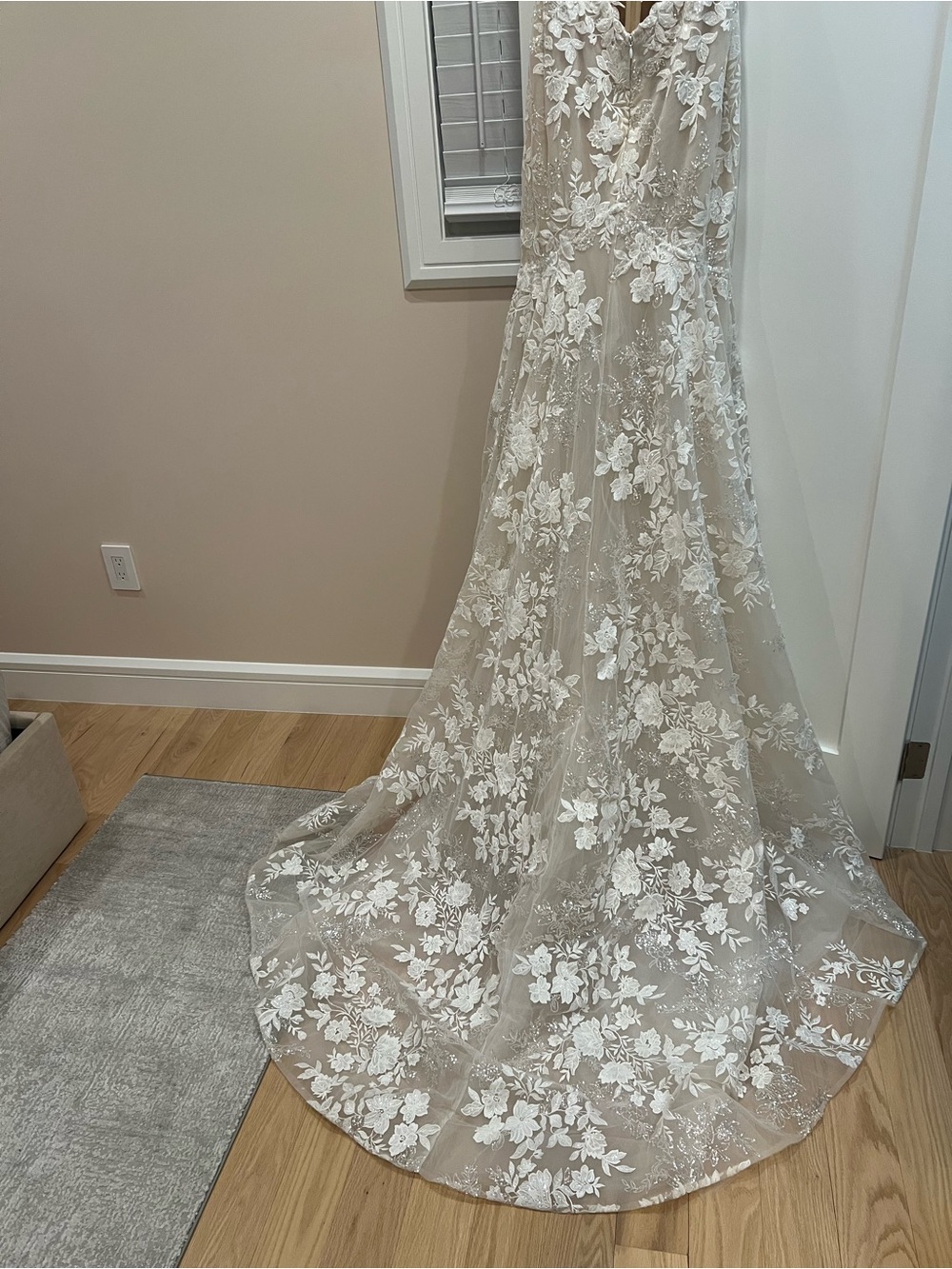 Berta wedding dress with detachable sleeves - Picture 12 of 15